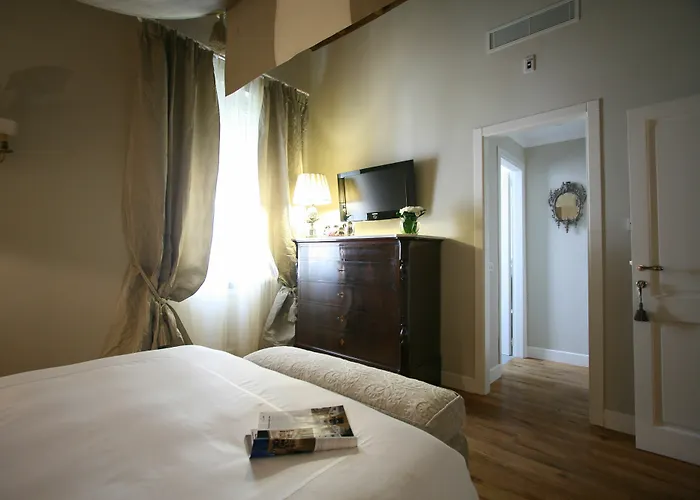 Crossing Condotti 4* Rome