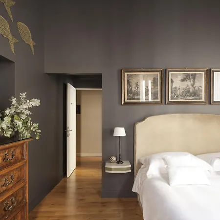 Crossing Condotti 4*