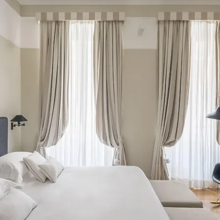 Pensión Crossing Condotti 4*