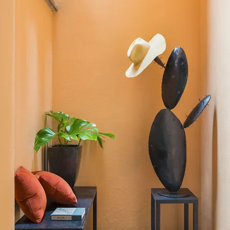 Crossing Condotti Pensión 4*