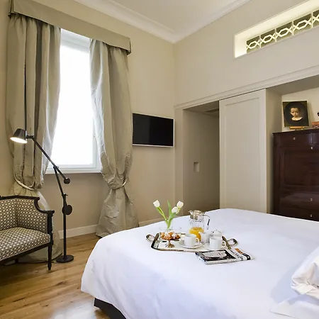 Crossing Condotti Pensión 4*