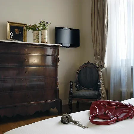 Guest house Crossing Condotti 4*